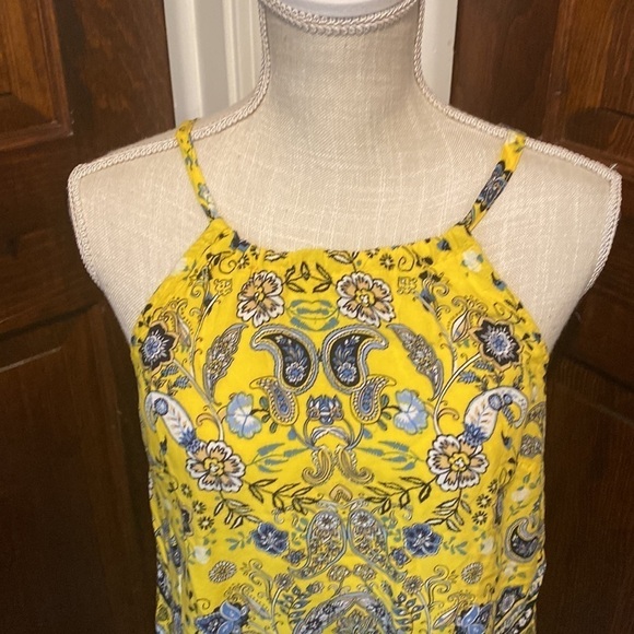 Almost Famous Halter Top - Picture 2 of 5